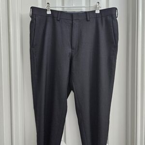 HAGGAR Mens Black Premium Comfort Dress Pants, Slim fit Size 36